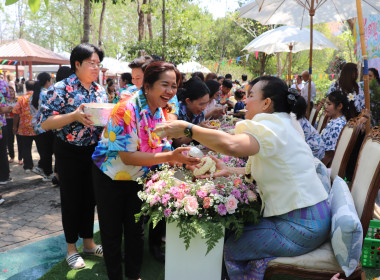 กิจกรรม “สืบสานประเพณีสงกรานต์” ประจำปี 2569 โดยมีนายชาธิป ... พารามิเตอร์รูปภาพ 12