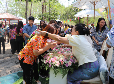 กิจกรรม “สืบสานประเพณีสงกรานต์” ประจำปี 2569 โดยมีนายชาธิป ... พารามิเตอร์รูปภาพ 15