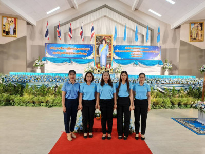 พิธีถวายเครื่องราชสักการะ วางพานพุ่มทอง – พุ่มเงิน ... พารามิเตอร์รูปภาพ 1