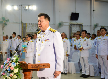 พิธีถวายเครื่องราชสักการะ วางพานพุ่มทอง – พุ่มเงิน ... พารามิเตอร์รูปภาพ 3