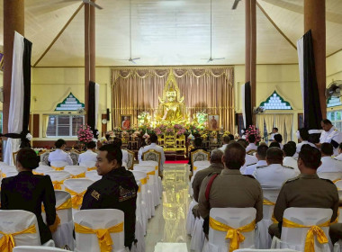 พิธีตักบาตรข้าวสารอาหารแห้งเพื่ออุทิศถวายสมเด็จพระเจ้าสิริกิต์ พระบรมราชินีนาถพระบรมราชชนนีพันปีหลวงในโอกาสบำเพ็ญกุศลปัญญาสมวาร 50 วัน แห่งการสวรรคต ... พารามิเตอร์รูปภาพ 6